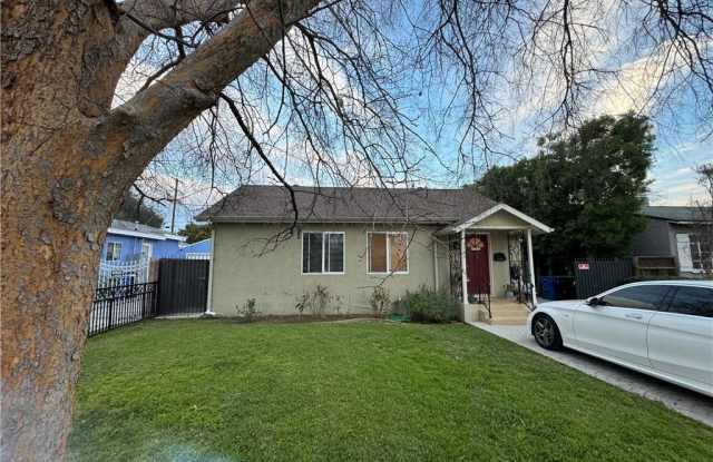 5722 Cedros Avenue - 5722 Cedros Avenue, Los Angeles, CA 91411