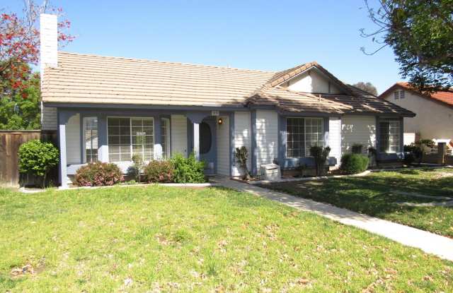 Spacious and Well Maintained 3 Bedroom 2 Bath single Family Home in The City of Corona Gallery 1
