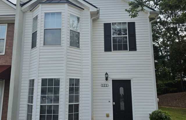 111 Chastain Loop Gallery 1