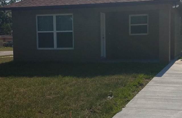 920 Moton Ave photos photos