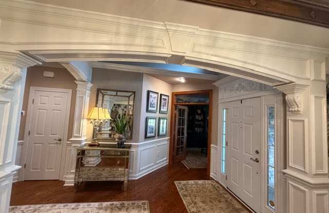 212 Conservatory Drive Gallery 3