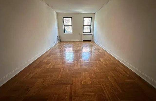 85 McClellan Street Gallery 3