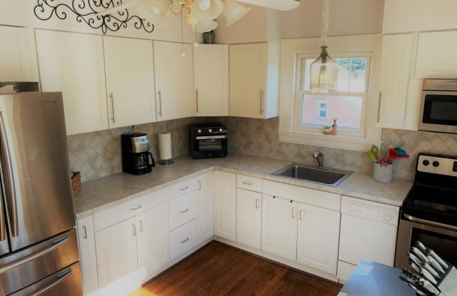 1168 Clearfield RD SW - 1168 Clearfield Road Southwest, Roanoke, VA 24015