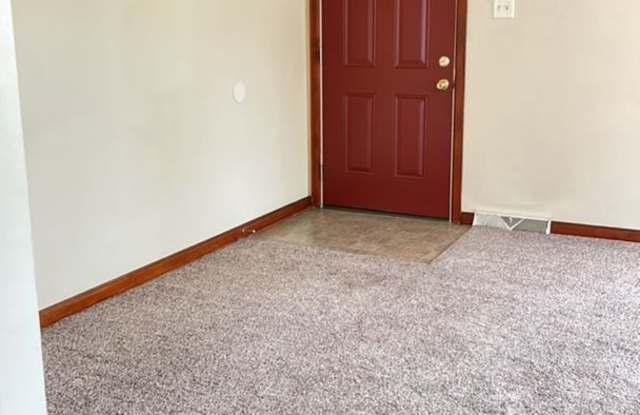 2 Bedroom, 1 Bathroom House with Attached Single Garage Gallery 3