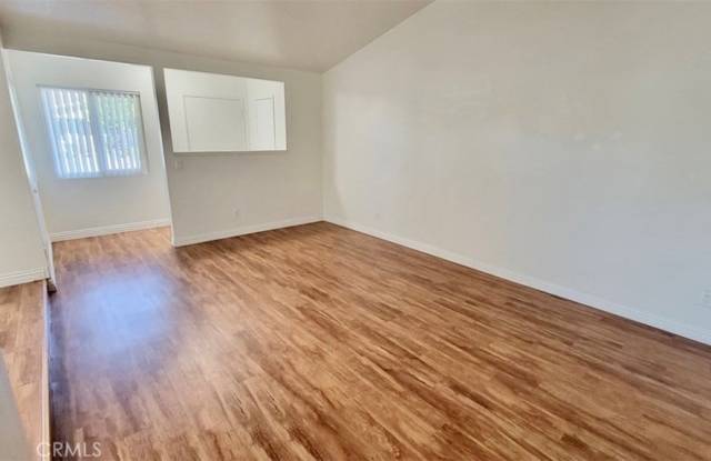8410 Burnet Avenue Gallery 3