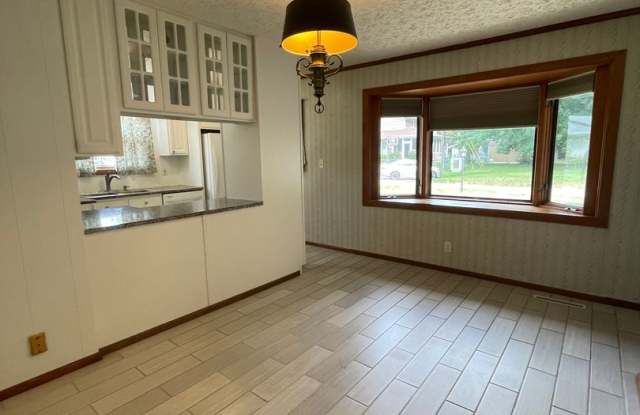 SINGLE FAMILY HOME- Fenced yard - 1313 Warren Drive, Lafayette, IN 47905