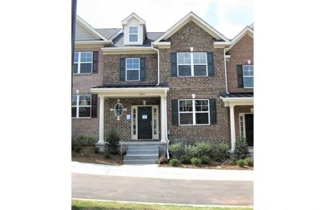 2009 Weston Green Loop - 2009 Weston Green Loop, Cary, NC 27513