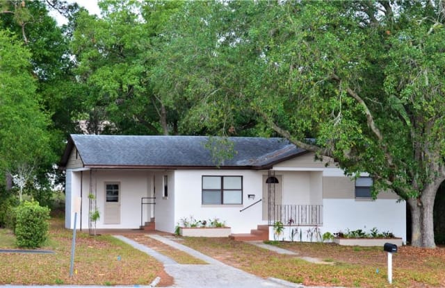 1248 S GRAND HIGHWAY - 1248 Grand Highway, Clermont, FL 34711
