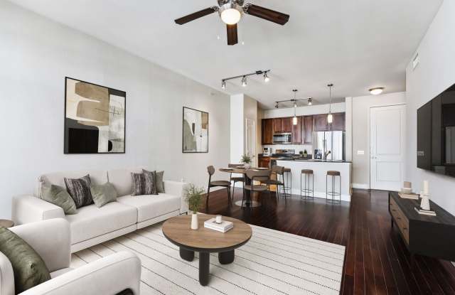 Aston Post Oak Gallery 3