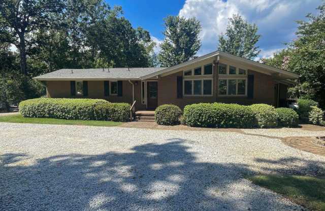 1132 Lamplighter Road Gallery 2