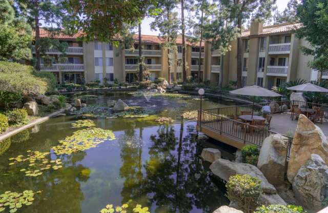 Beautifully upgraded one bedroom in the Plaza! Available now! - 1885 Diamond Street, San Diego, CA 92109