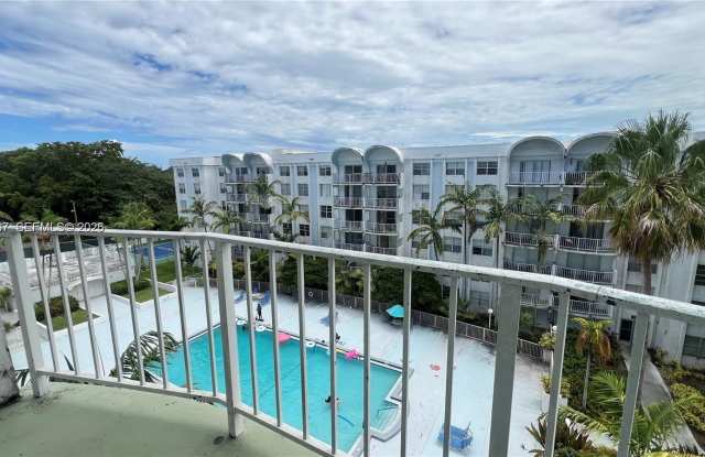 486 NW 165th St Rd photos photos