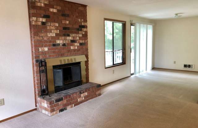 11321 Sand Point Way NE Gallery 4