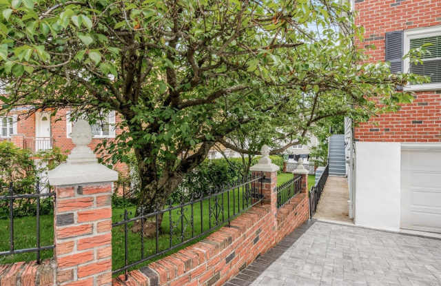 2 Bryn Mawr Place photos photos