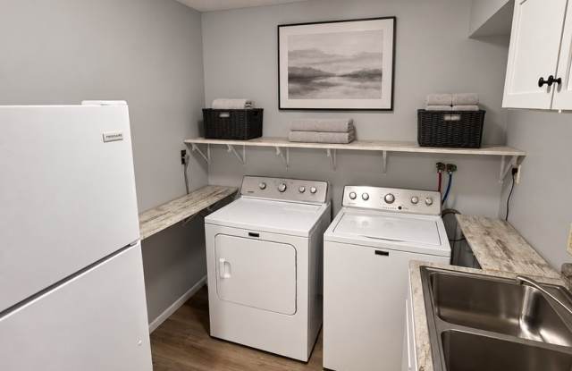 2 Bedroom Apartment at Whitewater Commons in St Charles Gallery 4