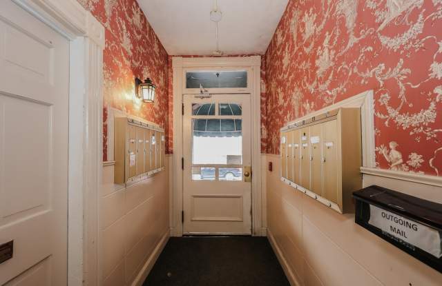 97 Bridge Street Gallery 3