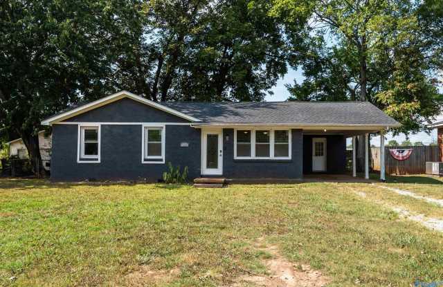 805 W Arbor Drive NW Gallery 1