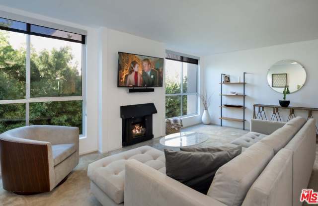 927 N Kings Rd photos photos