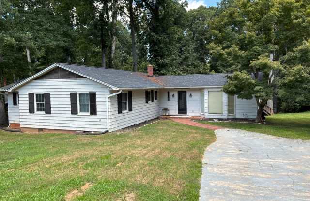 Coming Soon !! Three bedroom, home located in Shelby. photos photos
