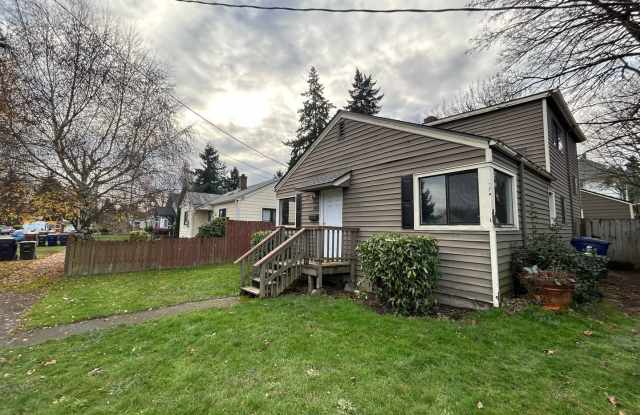 Great Location! 3 bed/ 1BA W/ Garage in Tacoma! 50% Off Rent during your second month! - 3806 South Asotin Street, Tacoma, WA 98418