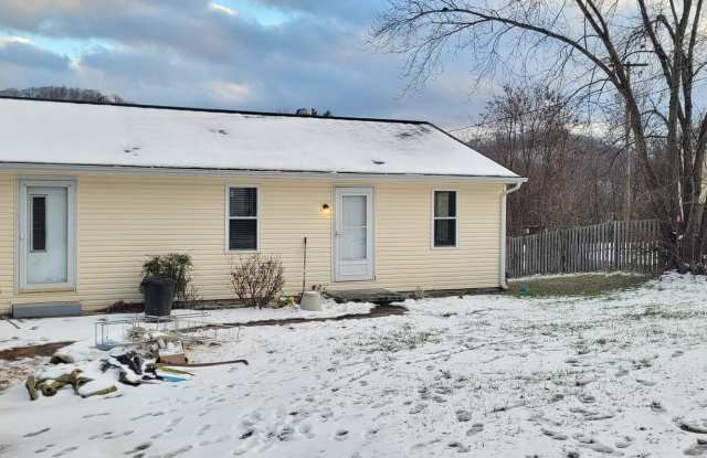 3 Bedroom / 1 Bath Ranch Home Rogersville TN - 7205 U.S. 11W, Rogersville, TN 37857