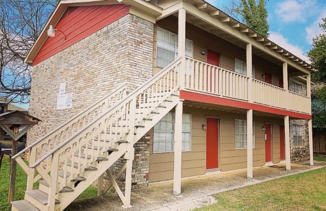 1436 Paul W Bryant Dr - 1436 Paul William Bryant Drive, Tuscaloosa, AL 35401