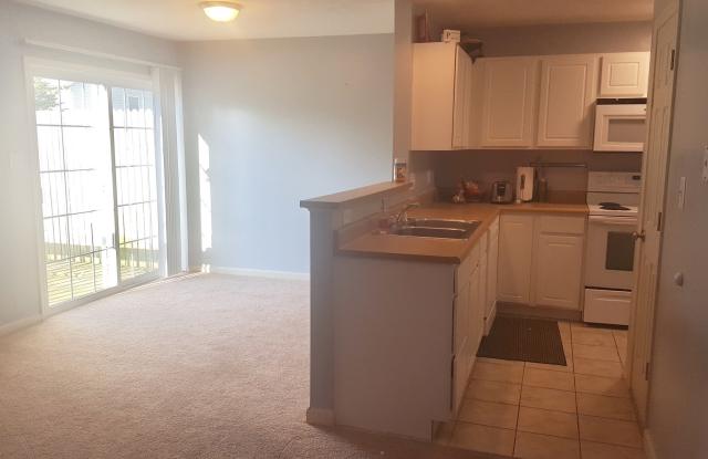 5 Bed 3.5 Bath Townhome Now Available! photos photos