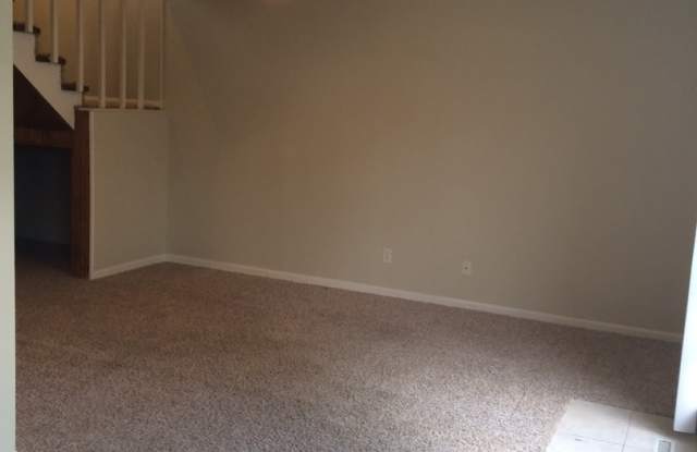 2 Bedroom 1 1/2 bath Gallery 4