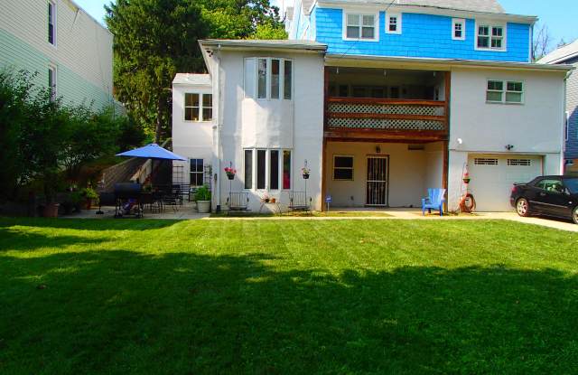 1337 Kearny Street Northeast photos photos