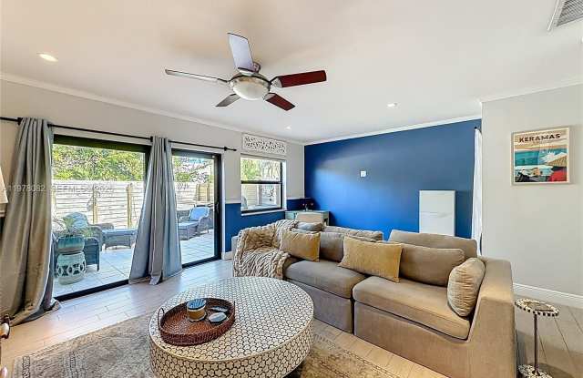 2128 NE 9th Ave photos photos 2128 NE 9th Ave photos photos