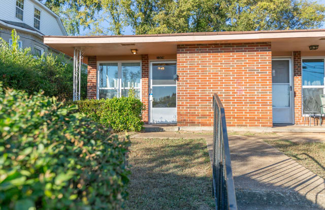 1009 Oak St - 1009 Oak Street, Chattanooga, TN 37403