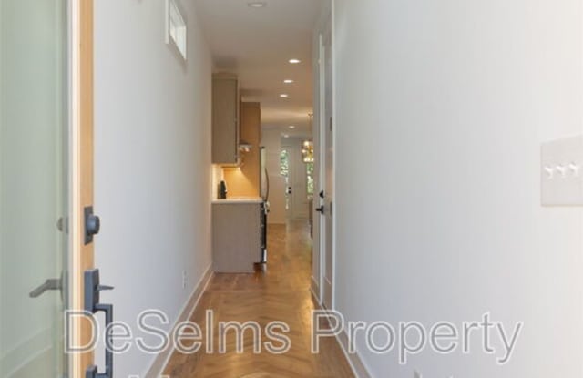 799 Fairwin Avenue Gallery 4