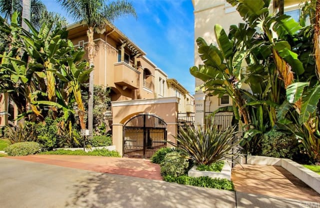 2028 S Barrington Avenue - 2028 South Barrington Avenue, Los Angeles, CA 90025