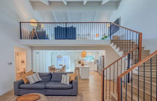 4954 Dolphin | 3 Bed 2 Bath | Ocean Breeze Loft House | Monthly Furnished Rental photos photos