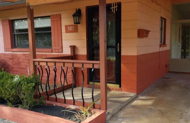 309 CLAUDIA DR Gallery 2
