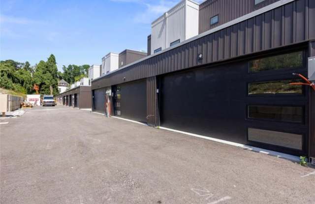 Spacious 3-Bedroom Home Near University of Pittsburgh Gallery 3