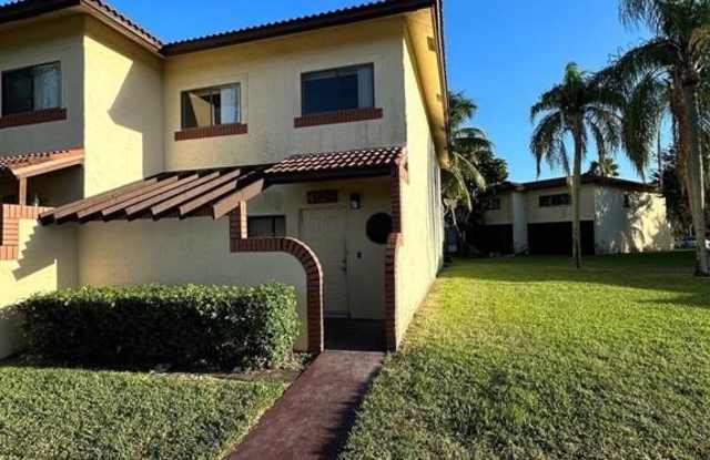 4624 NW 90th Ave photos photos