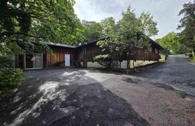 1209 Governors Drive photos photos