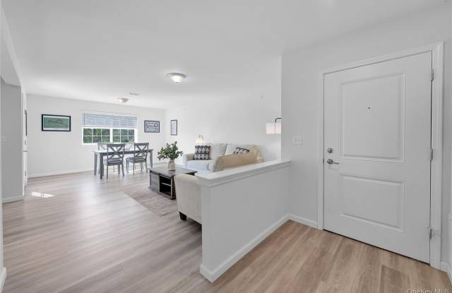 206 Golf Links Road Gallery 1