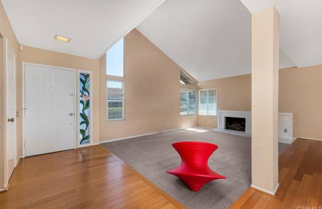 24341 Lake Shore Lane Gallery 3