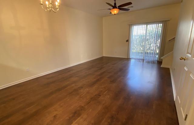 565 SCRUB JAY Drive Gallery 3