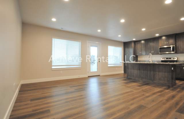 Midland Square Townhome | Located Near Parks, Schools, & More Gallery 3