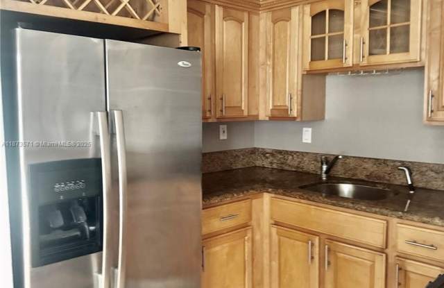 924 SE 2nd St photos photos
