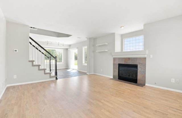 $0 DEPOSIT OPTION. GREEN VALLEY RANCH, CORNER LOT, BIG DECK, LOFT, STAINLESS APPLIANCES! Gallery 4