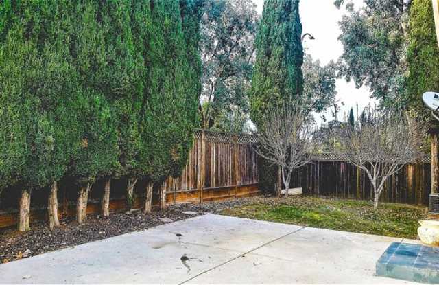 4551 Sidlaw Court Gallery 3
