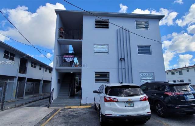 111 SW 18th Ave photos photos