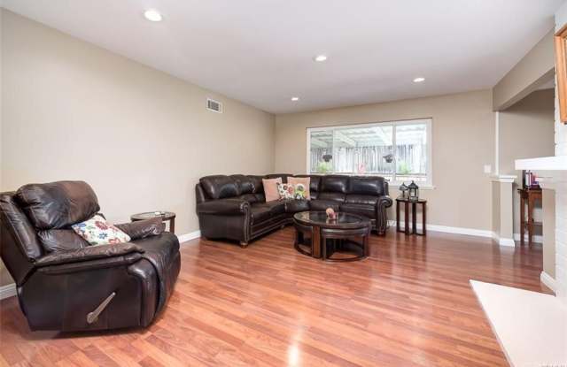 15909 Clear Spring Drive Gallery 2