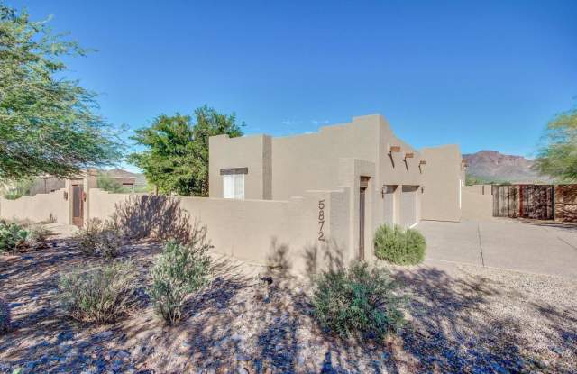 5872 E RED DOG Drive Gallery 3