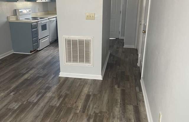 2 Bedroom / 1.5 Bath Johnson City TN Gallery 3
