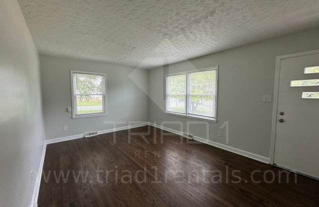 3bed/1bath House in Greensboro - $1350/month Gallery 4